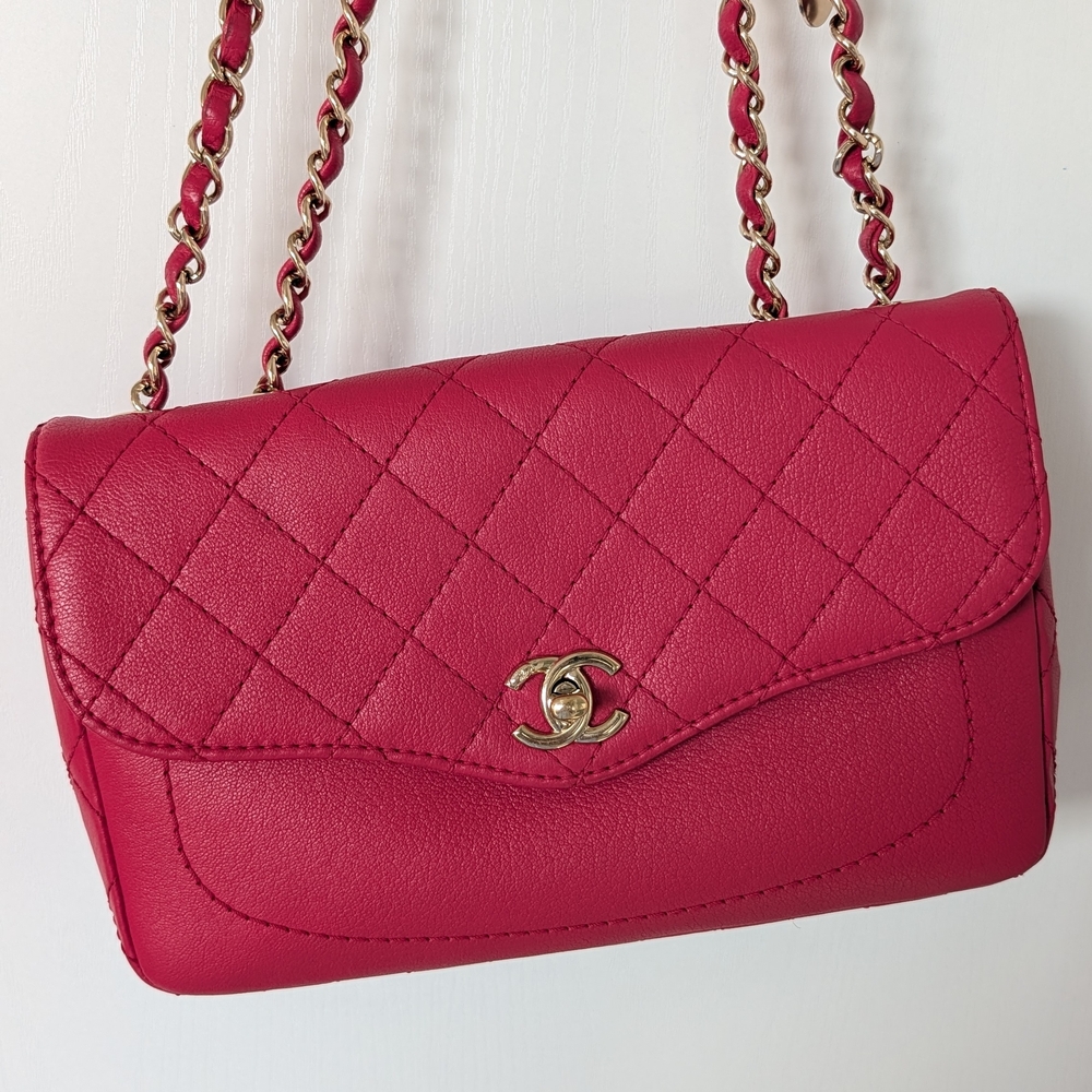 Chanel Pink Quilted Shoulder Bag with Gold Chain